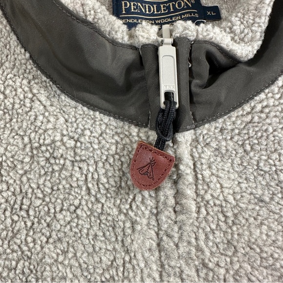 Pendleton striped Sherpa vest winter zip up tan red green - Picture 8 of 9